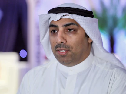 الكاتب الكويتي عبد الوهاب الحمادي، الفائز بجائزة الدولة التشجيعية في فئة الرواية  - الشرق
