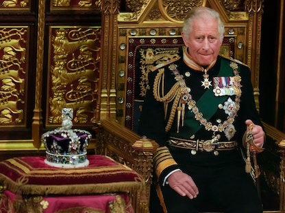 الملك تشارلز الثالث خلال افتتاح مجلس اللوردات البريطاني حين كان ولياً للعهد. 10 مايو 2022 - Getty Images