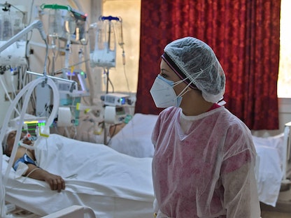 وحدة للعناية المركزة لمرضى كوفيد-19 في مستشفى بمدينة القيروان- تونس - 4 يوليو 2021 - AFP