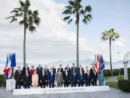 قادة مجموعة السبع بجانب عدد من قادة الدول المدعوة في القمة المنعقدة باليابان. 20 مايو 2023 - AFP