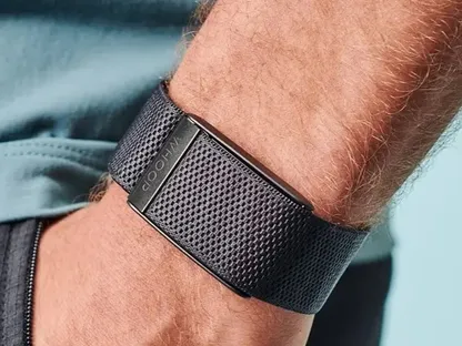 مع تنامي Whoop.. جوجل إلى عالم أساور اللياقة البدنية بمنتج جديد