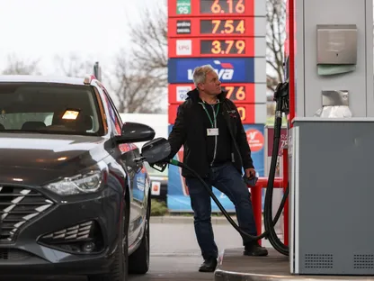 الاتحاد الأوروبي يخطط لتسريع التحول الأخضر في مواجهة أزمة الطاقة العالمية