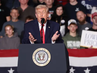 الرئيس الأميركي: "أسطول حربي آخر يتجه نحو إيران الآن"