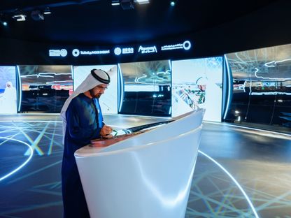 الشيخ محمد بن راشد خلال إطلاق المرحلة الرابعة من مجمع محمد بن راشد آل مكتوم للطاقة الشمسية في دبي. 6 ديسمبر 2023 - wam.ae