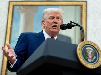 الرئيس الأميركي دونالد ترمب يتحدث للصحافيين في البيت الأبيض. 28 مايو 2025 - Bloomberg