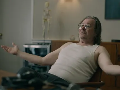 جاري أولدمان: جاكسون لامب الشخصية الأكثر صدقاً في حياتي المهنية