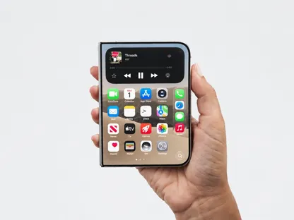 أول هاتف قابل للطي من أبل يصل المتاجر اليوم.. تعرف على سعر iPhone Duo