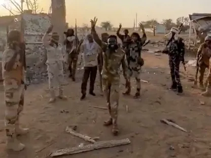 عناصر من قوات الدعم السريع في فيديو عقب إعلان السيطرة على أحد مقرات الجيش بغرب كردفان. 1 ديسمبر 2025 - Social Media via REUTERS