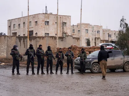 327 يوماً من المواجهة والحوار.. أبرز محطات اتفاق الحكومة السورية و"قسد"