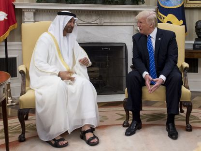 الرئيس الأميركي دونالد ترمب يستقبل ولي عهد أبوظبي الشيخ محمد بن زايد آل نهيان في البيت الأبيض- 15 مايو 2017 - AFP
