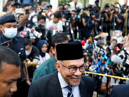 زعيم المعارضة الماليزية أنور إبراهيم في كوالالمبور - 22 نوفمبر 2022.  - REUTERS