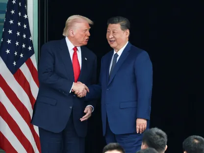 الصين تشدد على التمسك بـ"خطوط حمراء" وتدعو لفتح "صفحة جديدة" مع واشنطن