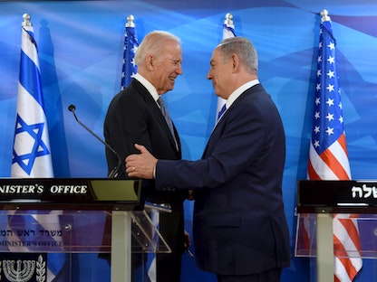 الرئيس الأميركي جو بايدن خلال لقائه رئيس الحكومة الإسرائيلية بنيامين نتنياهو في القدس - REUTERS