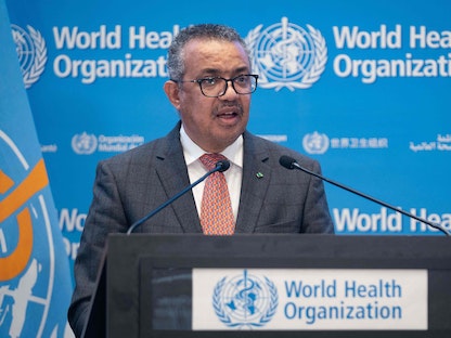 المدير العام لمنظمة الصحة العالمية تيدروس أدهانوم جبريسوس خلال مؤتمر صحافي - AFP