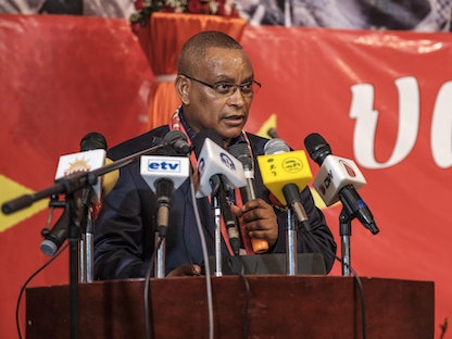 الزعيم الفارّ لإقليم تيغراي الإثيوبي ديبرتسيون جبريميكايل خلال مؤتمر لـ "الجبهة الشعبية لتحرير تيغراي" في ميكيلي - 4 يناير 2020 - AFP