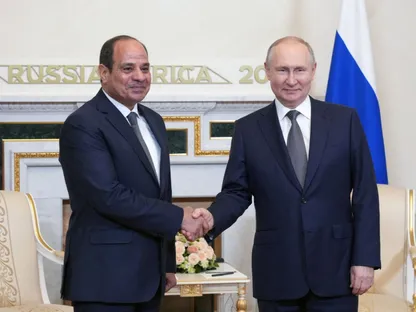 بوتين: موسكو والقاهرة ربما تبحثان إنشاء مراكز للحبوب والطاقة في مصر