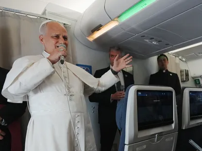 بابا الفاتيكان يندد بقتل المحتجين في إيران ويجدد رفضه للحرب