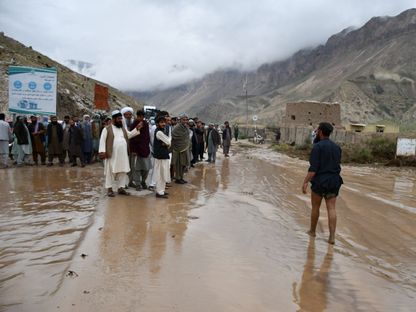 فيضانات مفاجئة تضرب أفغانستان وتودي بحياة 300 شخص