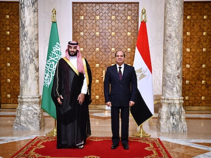 جانب من استقبال الرئيس المصري عبد الفتاح السيسي لولي العهد السعودي محمد بن سلمان في القاهرة - 21 يونيو 2022. - موقع رئاسة الجمهورية المصرية