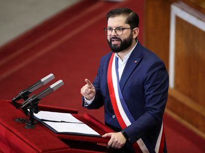 رئيس تشيلي جابرييل بوريتش يتحدث خلال خطابه السنوي في مبنى الكونجرس الوطني في فالبارايسو، تشيلي. 1 يونيو 2025


Sources - REUTERS