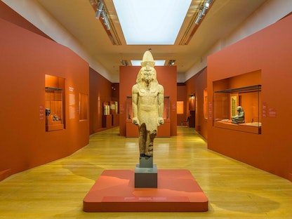 تمثال فرعوني عند مدخل المعرض - (الخدمة الإعلامية للمعرض)