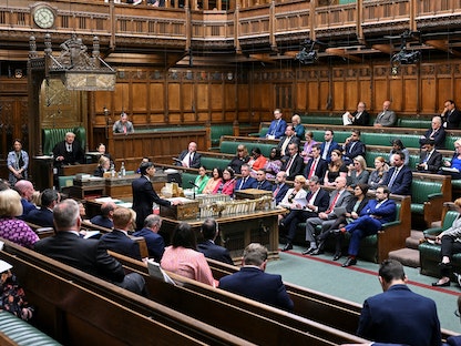 رئيس الوزراء البريطاني ريشي سوناك يتحدث في مجلس العموم في لندن، بريطانيا. 13 يوليو 2023 - REUTERS