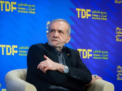 هل تنجح الترويكا الأوروبية في إعادة إيران للتفاوض النووي؟