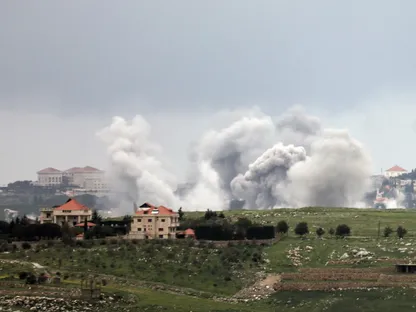 مصر تدين قصف إسرائيل للبنى التحتية في لبنان وتؤكد تضامنها مع بيروت