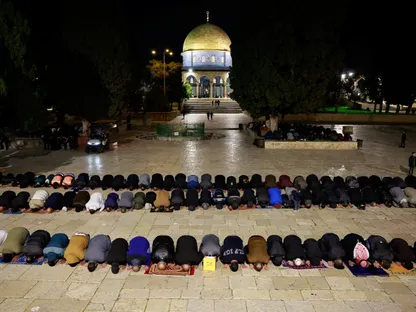 التوتر يحيط بالمسجد الأقصى.. وتحذيرات من "تفجر الأوضاع"