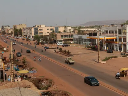 هجمات منسقة واستهداف للقواعد العسكرية.. ماذا يحدث في مالي؟