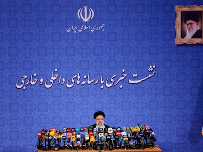 الرئيس الإيراني المنتخب إبراهيم رئيسي خلال مؤتمر صحافي في العاصمة طهران- 21 يونيو 2021 -  REUTERS