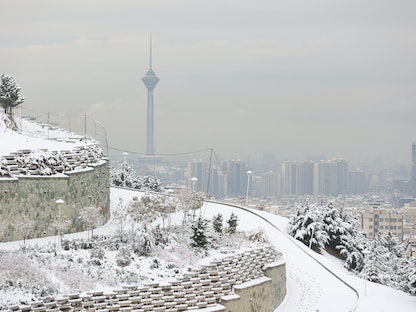 أول تساقط للثلوج في العاصمة الإيرانية طهران - 24 ديسمبر 2022 - REUTERS