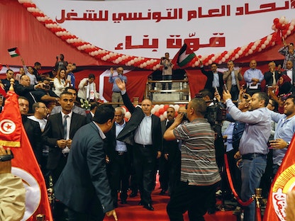 الأمين العام للاتحاد العام التونسي للشغل نور الدين الطبوبي خلال تجمع بمناسبة عيد الشغل في تونس - REUTERS
