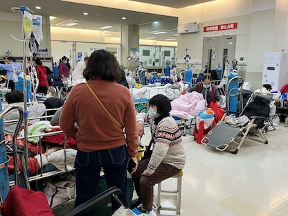 ازدحام شديد في مستشفى تشونجشان بمنطقة شنجهاي الصينية- 3 يناير 2023 - REUTERS