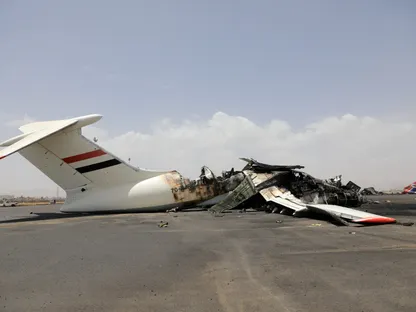 قصف إسرائيل لمطار صنعاء.. تدمير 3 طائرات و500 مليون دولار خسائر مبدئية