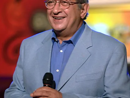 في ذكرى رحيله.. مي نور الشريف تفتح خزينة أسرار والدها الراحل