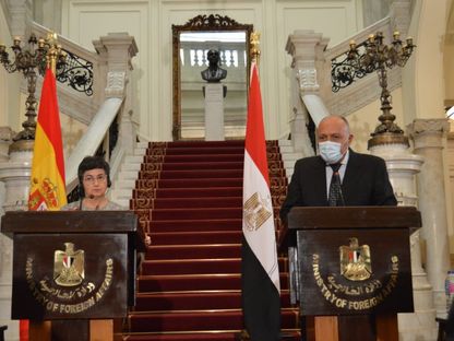 وزير الخارجية المصري سامح شكري خلال مؤتمر صحافي مع نظيرته الإسبانية أرانشا غونثاليس لايا - وزارة الخارجية المصرية