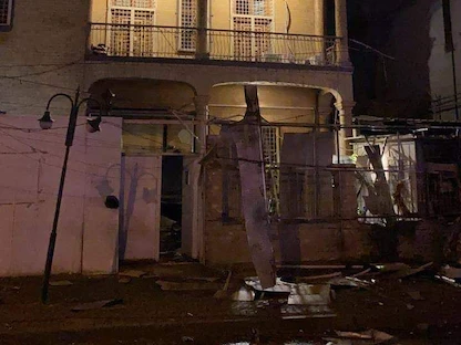 إصابة شخصين في انفجارين وسط بغداد