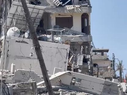 غارة إسرائيلية تدمر منزل مراسل الشرق في قطاع غزة عادل الزعنون. 13 أبريل 2024 - الشرق