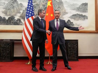 وزير الخارجية الصيني وانج يي يستقبل نظيره الأميركي أنتوني بلينكن في دار ضيافة الدولة في العاصمة بكين. 26 أبريل 2024 - REUTERS