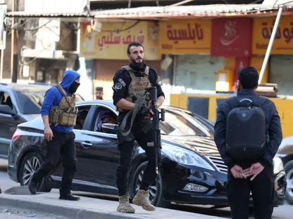 سوريا.. عودة الهدوء إلى حمص مع استمرار التعزيزات الأمنية وتمديد حظر التجول في عدة أحياء