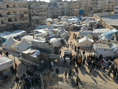 صورة جوية لخيام المتضررين من الزلزال في مدينة حلب السورية. 16 فبراير 2023 - AFP