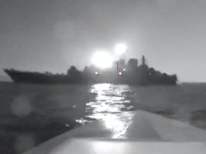 سفينة Olenegorsky Gornyak المتضررة بالقرب من ميناء "نوفوروسيسك" على البحر الأسود. 4 أغسطس 2023. - via REUTERS