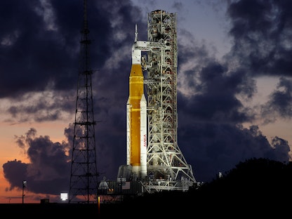الجيل التالي لصواريخ ناسا الذي يستعد للانطلاق في مهمة Artemis 1، كما ظهر في مركز كينيدي للفضاء في كيب كانافيرال، ولاية فلوريدا، الولايات المتحدة - 27 يونيو 2022 - REUTERS