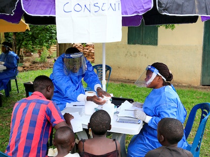 أوغندا تفرض إغلاقاً في منطقتين بعد تفشي "إيبولا"