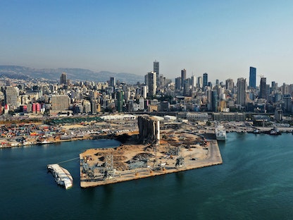 صورة جوية لمرفأ بيروت نظهر الأضرار التي خلفها الانفجار- 4 أغسطس 2021 - AFP