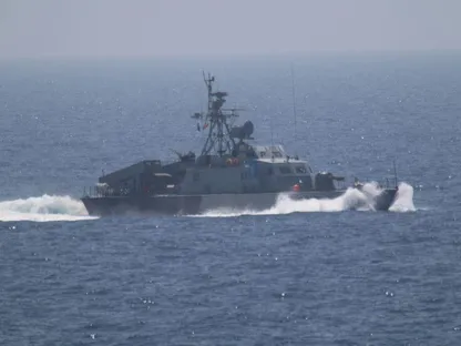 "فيتش" تحذر: اضطرابات مضيق هرمز قد تعيد تسعير التجارة والطاقة عالمياً