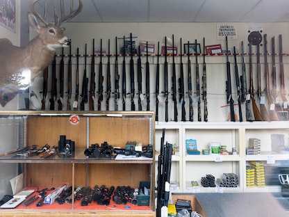 أحد متاجر الأسلحة في إنديكوت ، نيويورك ، الولايات المتحدة - 16 مايو 2022 - REUTERS