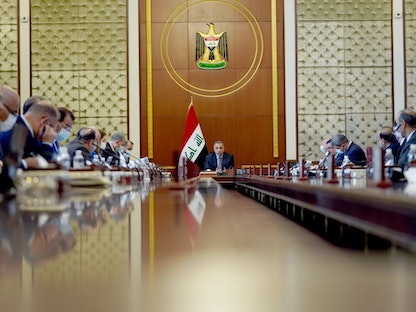 رئيس مجلس الوزراء العراقي مصطفى الكاظمي خلال جلسة للمجلس- 1 يونيو 2021 - (واع)