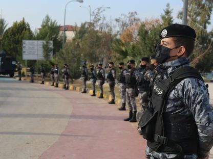 الأردن: سقوط مطلوبين اثنين في مداهمة أمنية لخارجين عن القانون بالرمثا